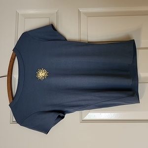 Justify size large shirt